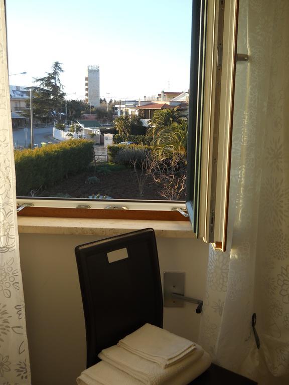 B&B Residenza Bianco Alle Grotte Di Castellana Castellana Grotte Room photo